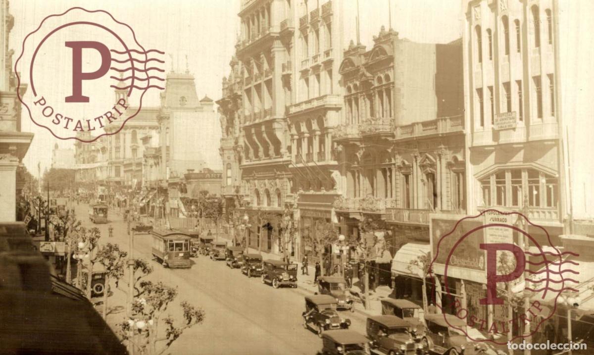 Postales: URUGUAY. MONTEVIDEO. AVENIDA 18 DE JULIO. RPPC. FOTOGRAFICA. OFICINA MUNICIPAL DE PROPAGANDA E INFOO