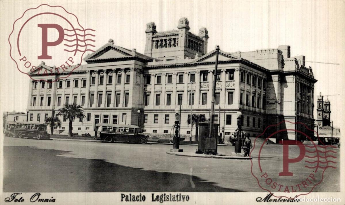 Postales: URUGUAY. MONTEVIDEO. PALACIO LEGISLATIVO VISTA FOTO OMNIA. RPPC. FOTOGRAFICA.