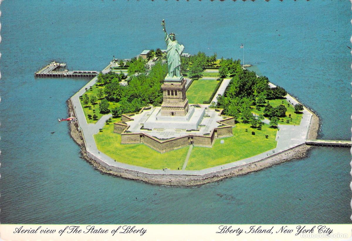 Postales: Postal de la Estatua de la Libertad y Vista A&eacute;rea de Liberty Island