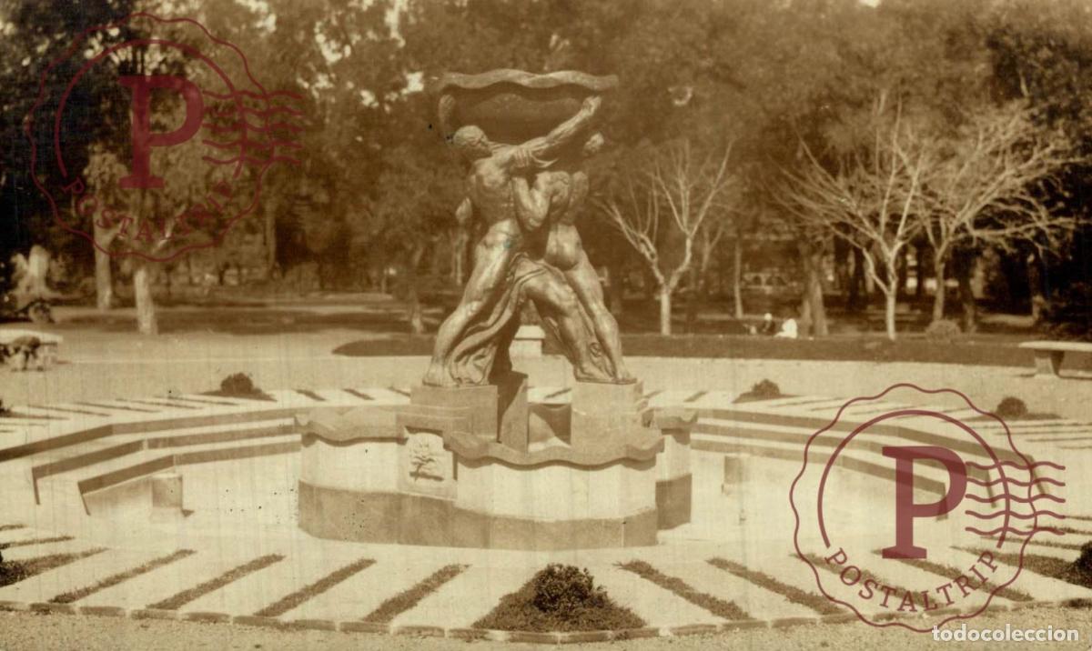 Postales: URUGUAY. MONTEVIDEO. PARQUE RODO. FUENTE DE LOS ATLETAS. RPPC. FOTOGRAFICA,