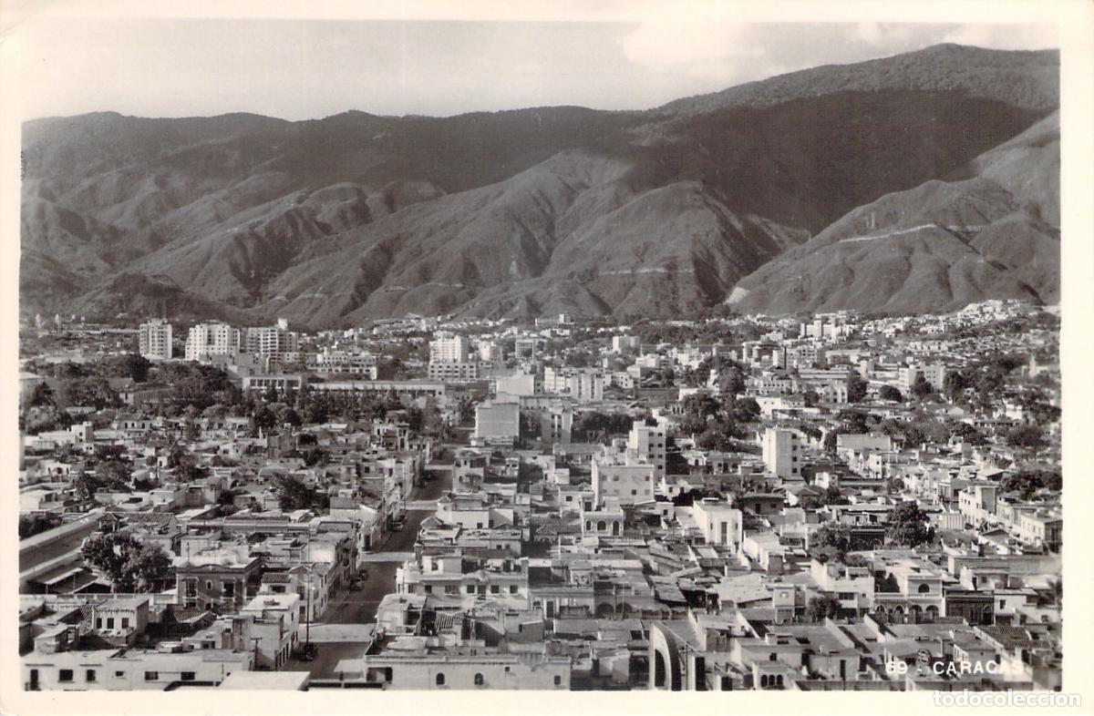 Postales: Postal de vista panor&aacute;mica de la ciudad de Caracas