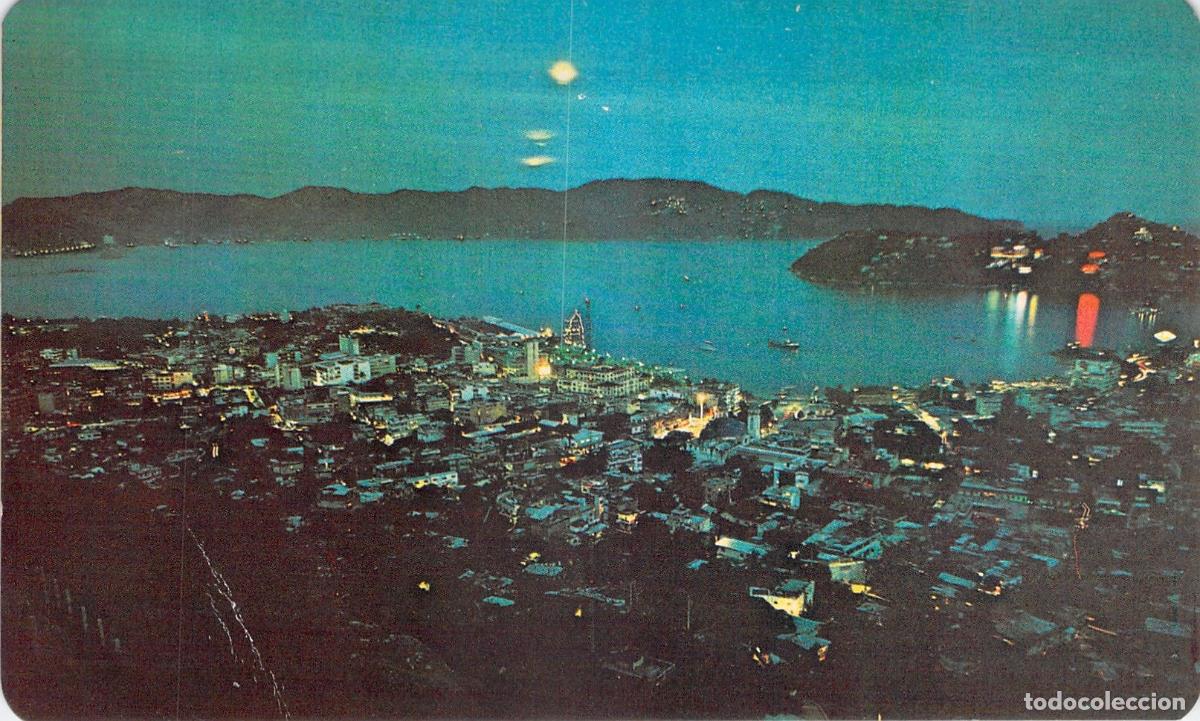 Postales: Postal de vista nocturna de la bah&iacute;a de Acapulco M&eacute;xico