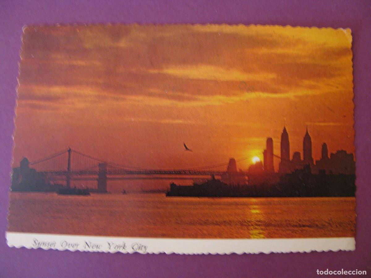 Postales: POSTAL DE EE.UU. SUNSET OVER NEW YORK CITY. CIRCULADA 1984