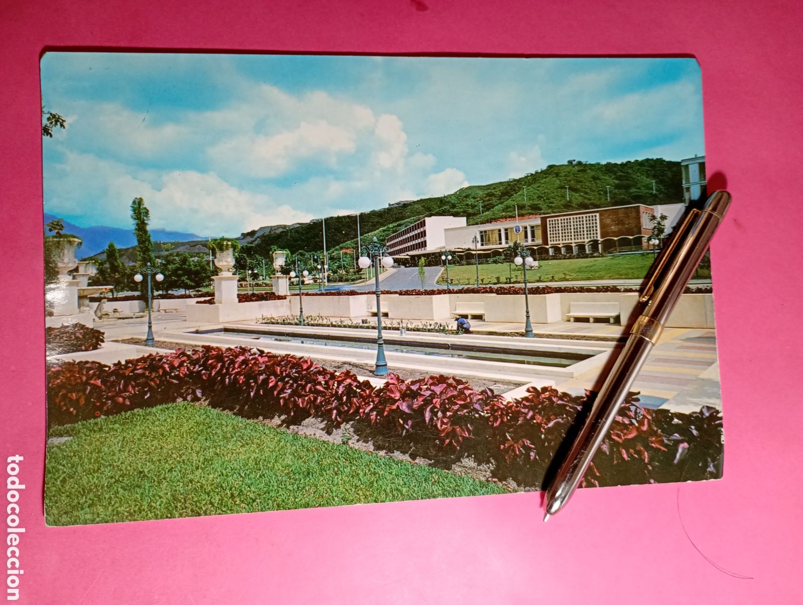 Postales: CARACAS VENEZUELA AVENIDA DE LOS PROCERES Y C&Iacute;RCULO MILITAR GIANT POST CARD ESCRITA Y COLOR