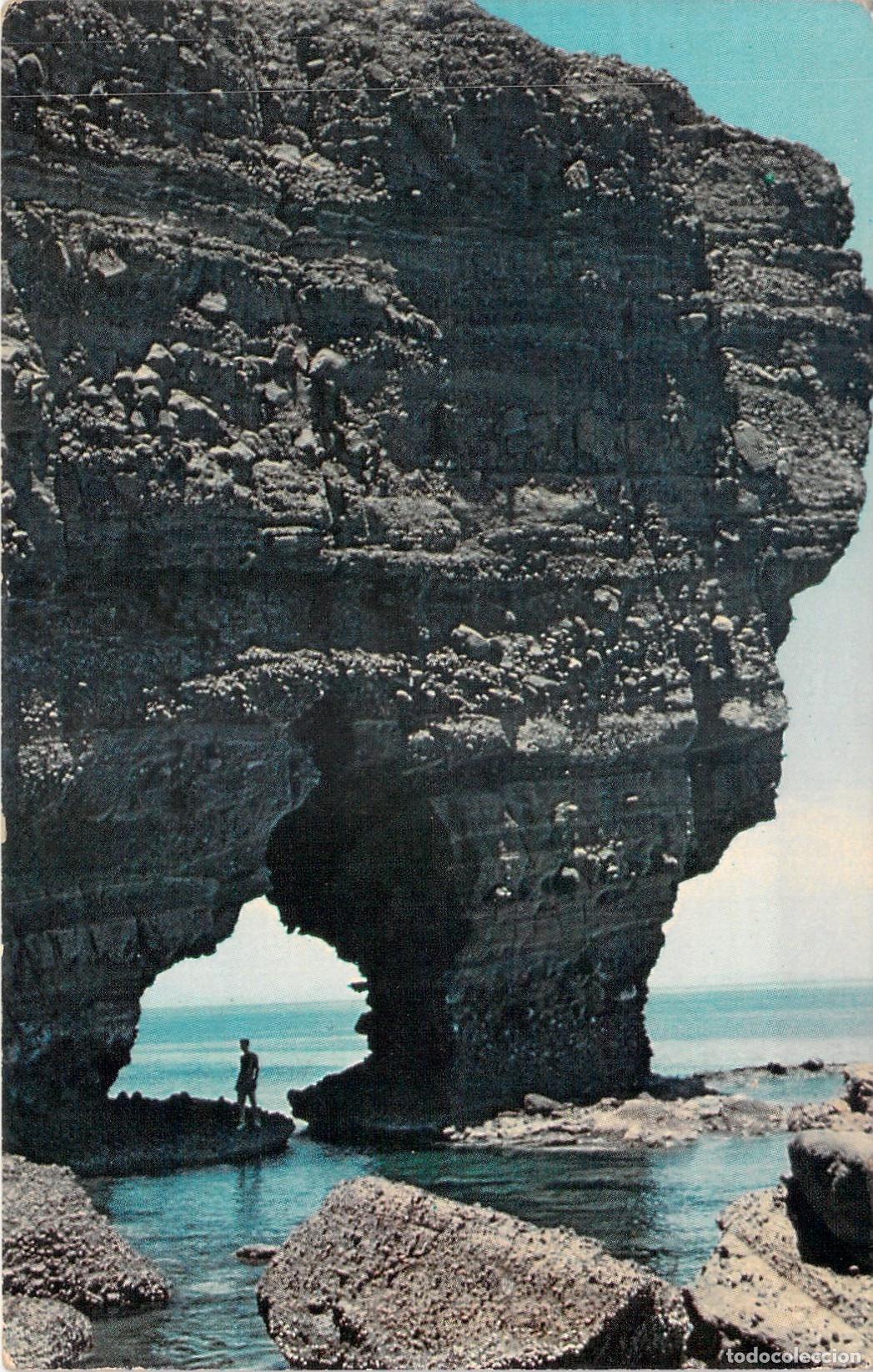 Postales: Postal de la cueva en la Isla Esp&iacute;ritu Santo en La Paz, Baja California Sur