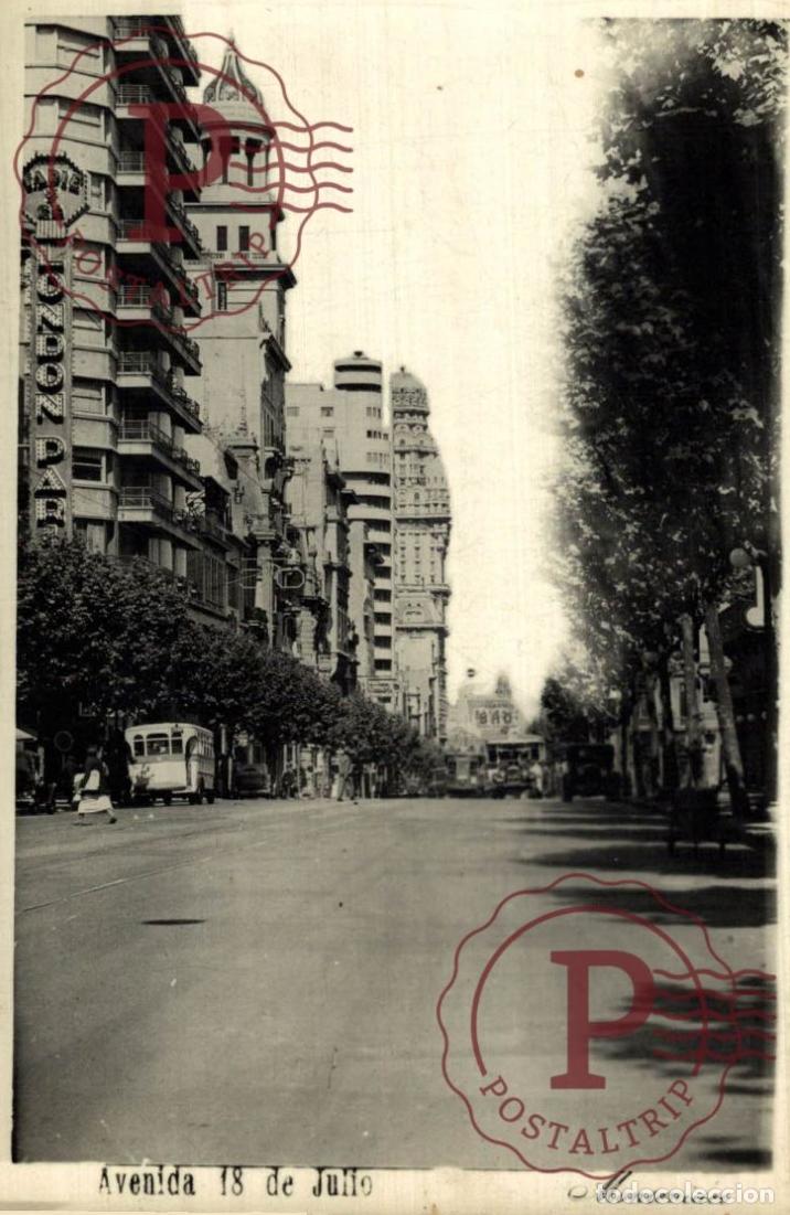 Postais: URUGUAY. Montevideo - AVENIDA 18 DE JULIO. RPPC FOTOGRAFICA