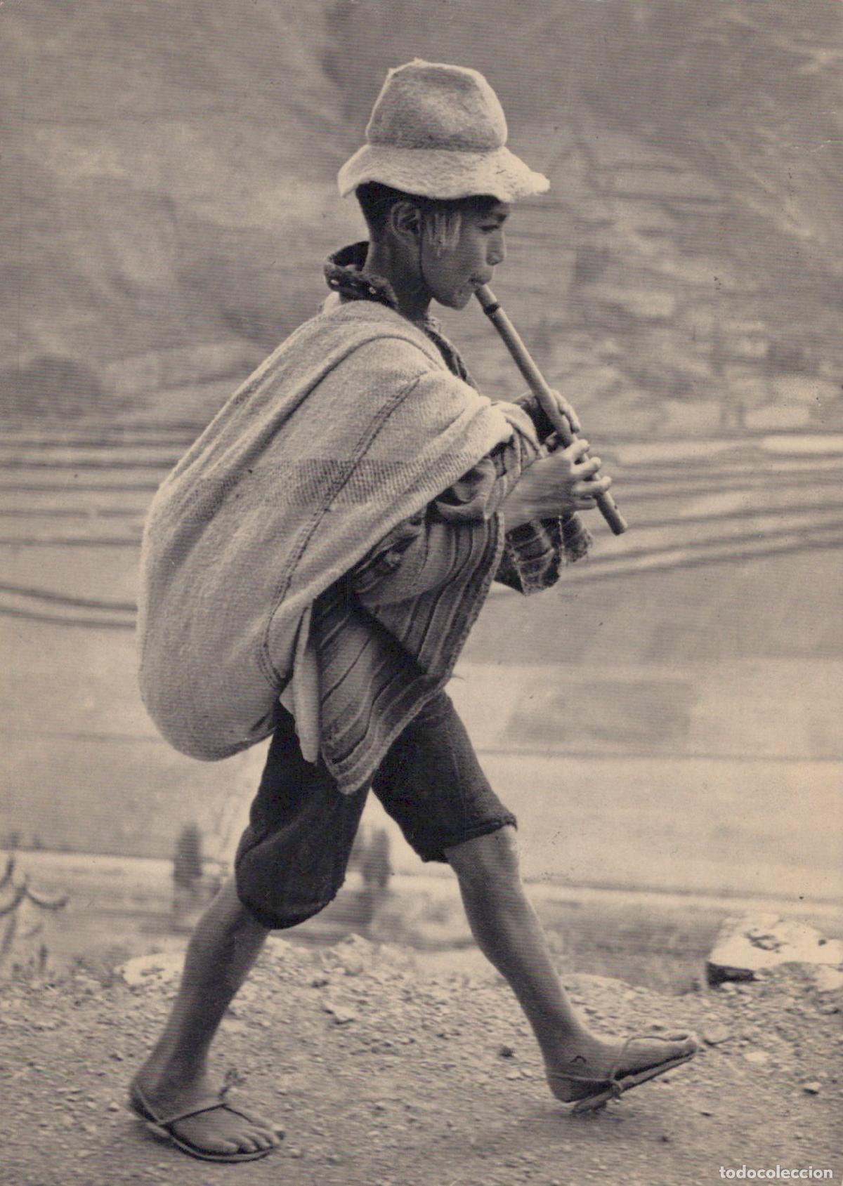 Postales: Peru Cusco Peru Quechua Boy Playing Flute On the Way To Unposted *YAK097