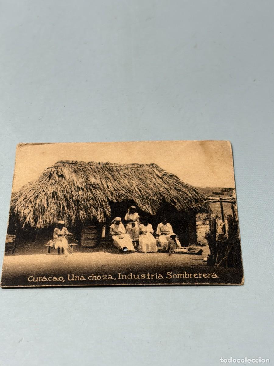 Postales: POSTAL ORIGINAL. D&Eacute;CADA A&Ntilde;OS 30. CURACAO. UNA CHOZA. INDUSTRIA SOMBRERERA. N&ordm; 1582