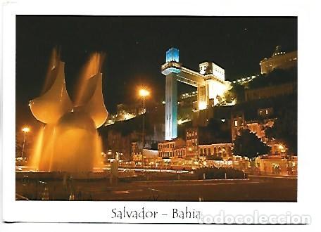 Postales: ESCULTURA DE MARIO CRAVO Y ELEVADOR LACERDA A NOITE.- SALVADOR - BAHIA / BRASIL