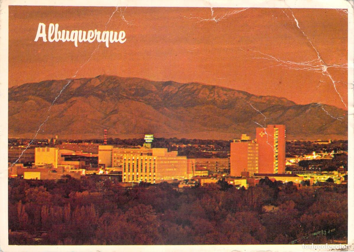 Cartes Postales: Postal de Albuquerque con las monta&ntilde;as Sandia al atardecer