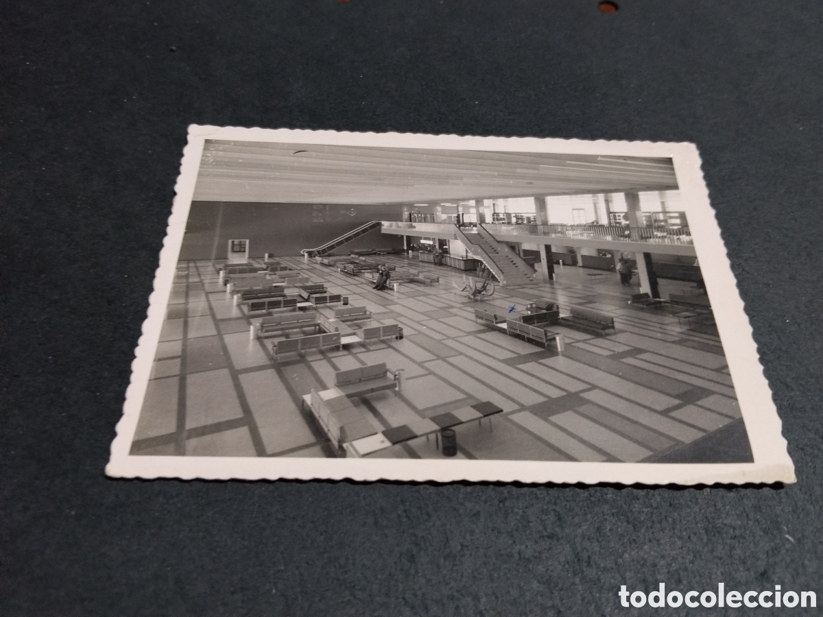 Postcards: Postal terminal de pasajeros,gander internacional airport Canad&aacute;