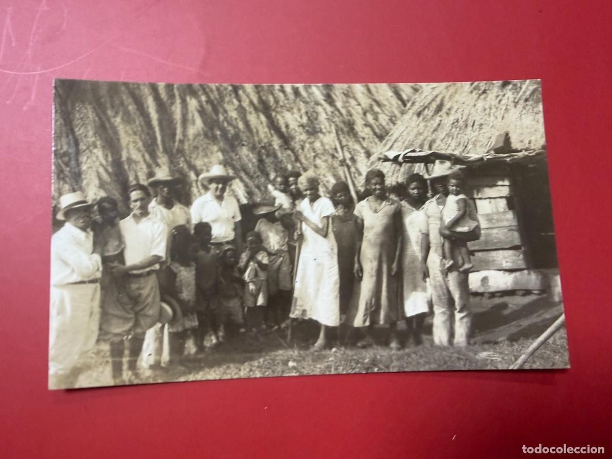 Postales: TARJETA POSTAL FOTOGR&Aacute;FICA - CUBA - CAMPA&Ntilde;A CONTRA EL PALUDISMO - VISITA A BOH&Iacute;OS - GRUPO DE CUBANOS