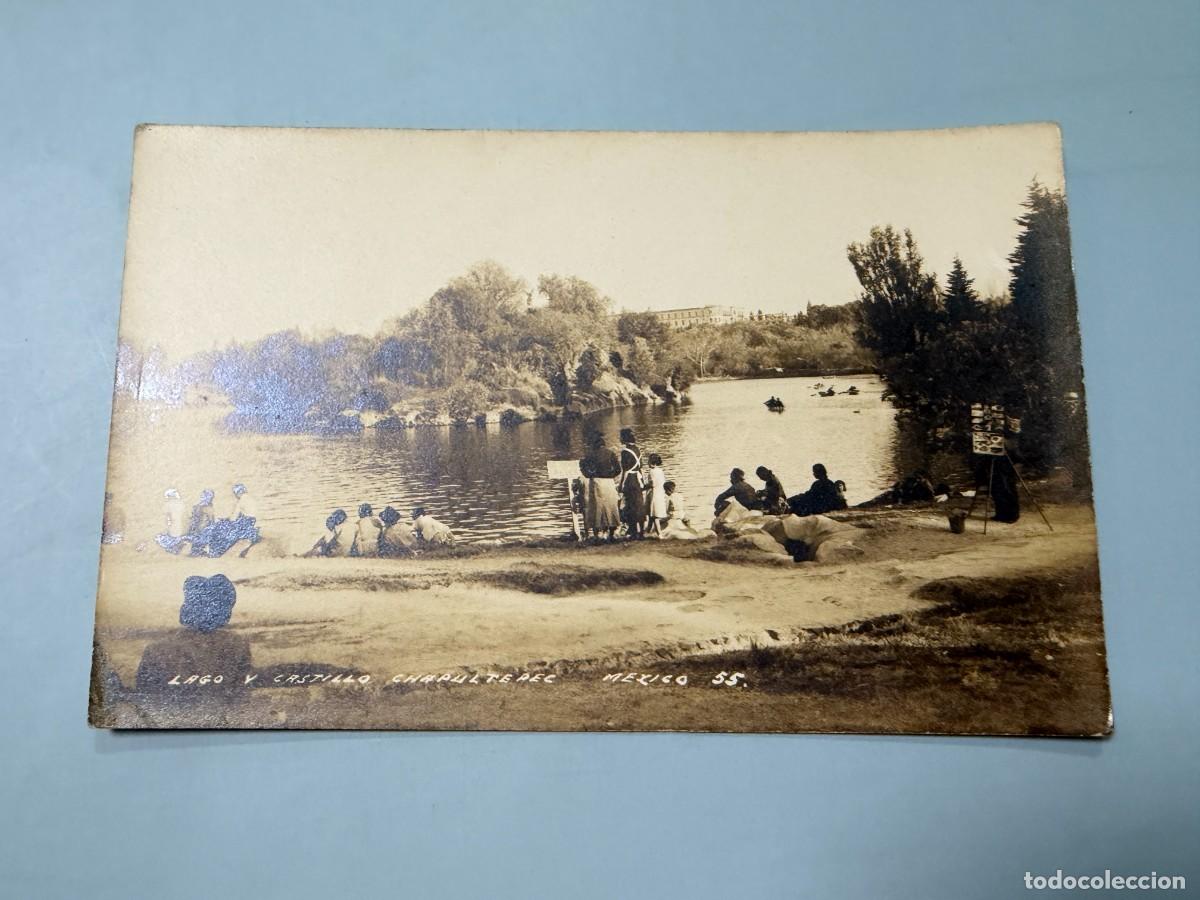 Postales: TARJETA POSTAL FOTOGR&Aacute;FICA. M&Eacute;XICO. CHAPULTEPEC. LAGO Y CASTILLO. PERSONAS Y BARCAS.