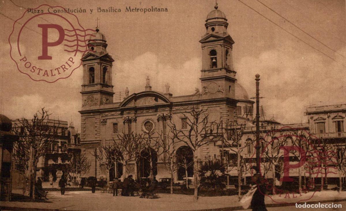 Postales: URUGUAY. MONTEVIDEO. PLAZA CONSTITUCION Y BASILICA METROPOLITANA.