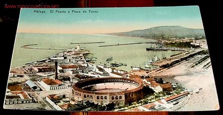 Postales: ANTIGUA  POSTAL COLOREADA DE MALAGA - EL PUERTO Y PLAZA DE TOROS - ED. DOMINGO DEL RIO