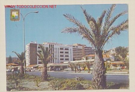 Postales: 89-TORREMOLINOS-PASEO MARITIMO.EL BAJONDILLO.No circulada.