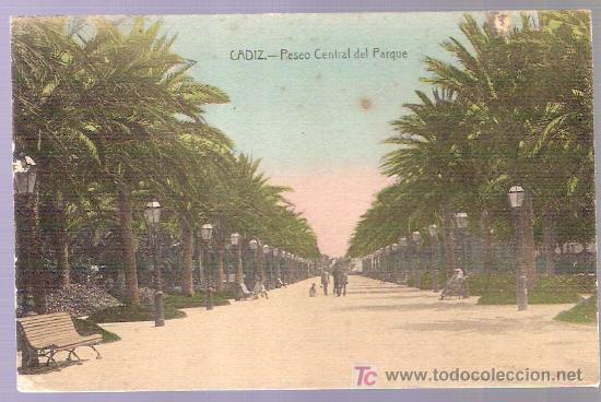 Cartoline: TARJETA POSTAL DE CADIZ. PASEO CENTRAL DEL PARQUE.