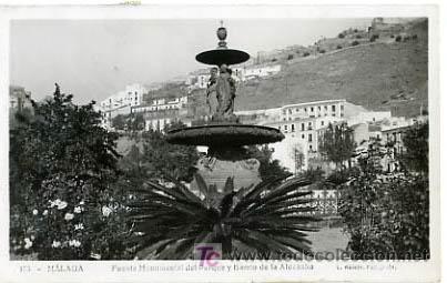 Postales: MALAGA,  FUENTE MONUMENTAL DEL PARQUE Y BARRIO DE LA ALCAZABA,               P14238