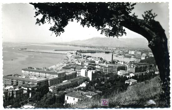 Postales: MALAGA, VISTA PARCIAL DEL PUERTO DESDE GIBRALFARO,               P18441