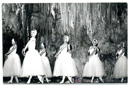 Postales: CUEVAS DE NERJA, MALAGA, BAILARINAS,               P20346