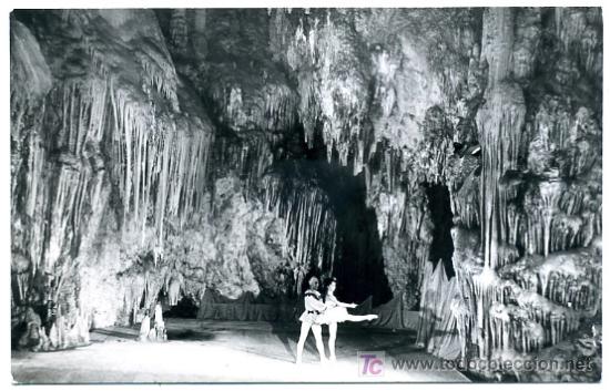 Postales: CUEVAS DE NERJA, MALAGA, BAILARINAS,               P20350