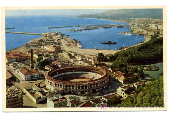 Postales: MALAGA, VISTA PARCIAL Y PLAZA DE TOROS,               P20359