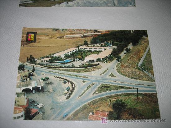 Postales: ANTIGUA Y CURIOSA POSTAL DE BAILEN (JAEN) VISTA AEREA ALBERGUE NACIONAL Y ESTACION SERCICIO SUR - CR