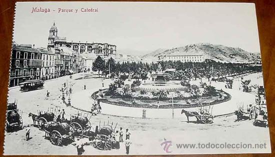 Postales: ANTIGUA POSTAL DE MALAGA - PARQUE Y CAEDRAL - ED. DOMINGO DEL RIO - NO CIRCULADA.