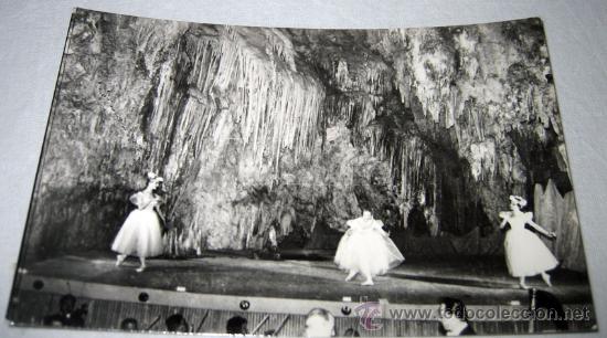 Postales: ANTIGUA POSTAL - CUEVA DE NERJA - MALAGA - BALLET TOUR DE PARIS - EDICIONES SOM-CEREZO - NO CIRCULAD