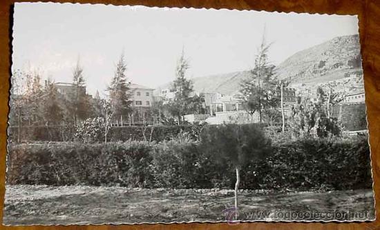 Postales: ANTIGUA FOTO POSTAL DE JAEN - N. 54 - PARQUE DE LA VICTORIA - ED. ARRIBAS - NO CIRCULADA.