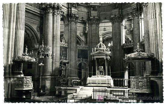 Postales: MALAGA, ABSIDE Y ALTAR MAYOR DE LA SANTA IGLESIA CATEDRAL,       P23006