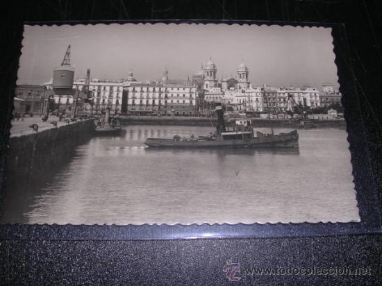 Postales: 37 CADIZ, VISTA PARCIAL DESDE EL PUERTO
