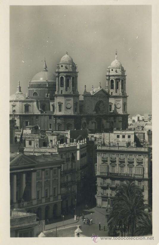 Postales: CADIZ. N&ordm; 500. PLAZA DE SAN JUAN DE DIOS Y CATEDRAL       P/ ANC-096,7