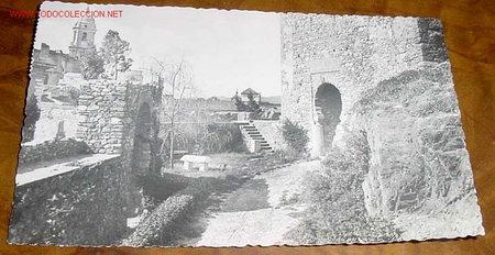 Postales: ANTIGUA POSTAL DE MALAGA . ALCAZABA Y CATEDRAL - CORTES. CIRCULADA - 1952