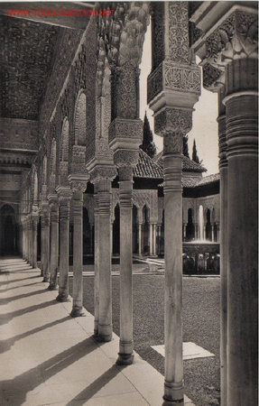 Postales: GRANADA - ALHAMBRA - PATIO DE LOS LEONES.- - Foto 1