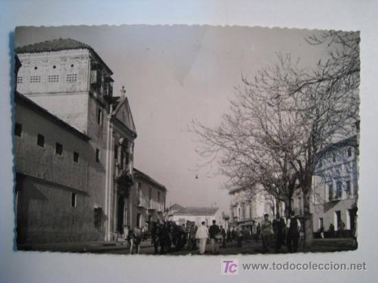 Postales: VELEZ-MALAGA: PLAZA DE LAS CARMELITAS (IMPERIO 4). POSTAL