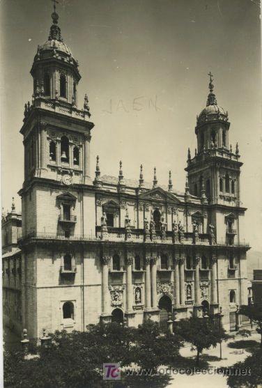 Postales: ANDALUC&Iacute;A . JAEN . FACHADA DE LA CATEDRAL P217