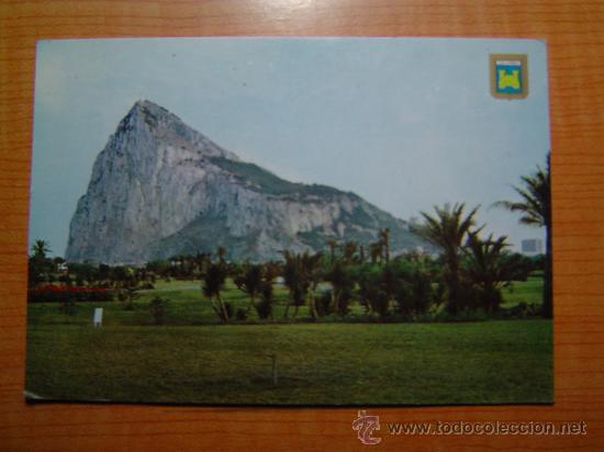 Postales: POSTAL LA LINIA (CADIZ) PARQUE BOTANICO AL FONDO EL PE&Ntilde;ON DE GIBRALTAR CIRCULADA