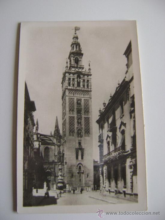 Postais: SEVILLA.PLAZA V. DE LOS REYESY GIRALDA  02101