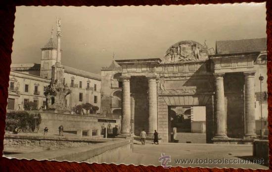 Postales: ANTIGUA FOTO POSTAL DE CORDOBA - PUERTA DEL PUENTE ROMANO - GARCIA GARRABELLA 39 - SIN CIRCULAR