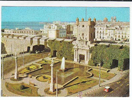 Postales: N&ordm; 90 CADIZ. MURALLAS DE PUERTAS DE TIERRA