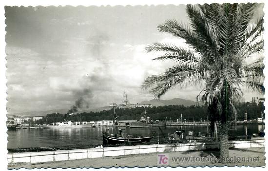 Postales: MALAGA, VISTA PARCIAL DEL PUERTO,      P26135