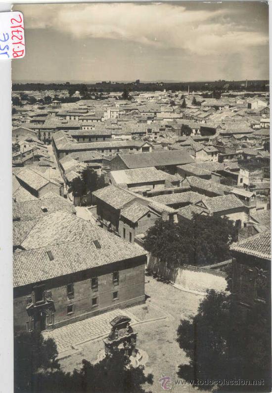 Postales: (PS-12712)POSTAL DE BAEZA-VISTA PANORAMICA Y FUENTE SANTA MARIA