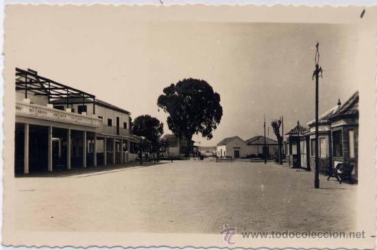 Postales: HUELVA.-PUNTA UMBR&Iacute;A.-LA PLAZA