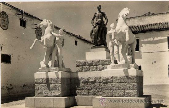 Postales: C&Oacute;RDOBA.-MONUMENTO A MANOLETE