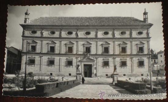 Postales: ANTIGUA FOTO POSTAL DE UBEDA - PALACIO DE LAS CADENAS - JAEN - ED. SICILIA - NO CIRCULADA.