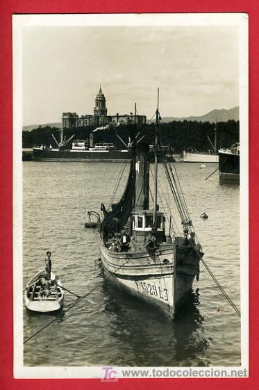 Postales: MALAGA, CATEDRAL Y PUERTO,    P36784
