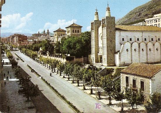 Postales: JAEN - AVENIDA DEL GENERALISIMO (A&Ntilde;OS 60)