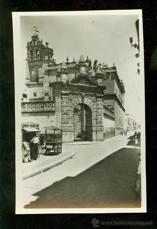 Cartoline: TARJETA POSTAL DE SANLUCAR DE BARRAMEDA. IGLESIA Y CALLE DE SANTO DOMINGO.