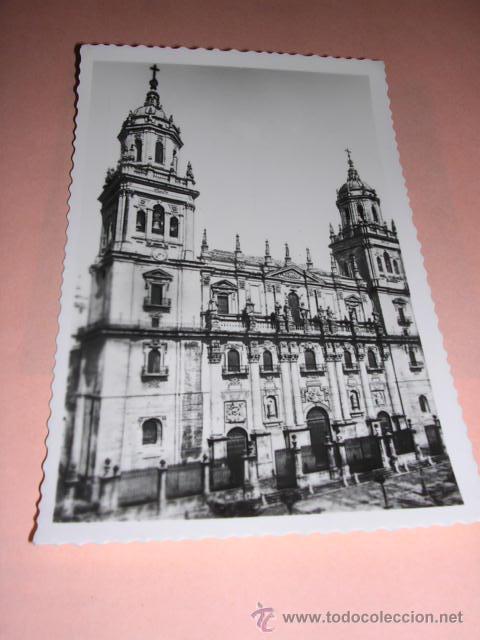 Postales: 47.-JAEN FACHADA DE LA CATEDRAL.EDC. ARRIBAS, 14X9 CM.